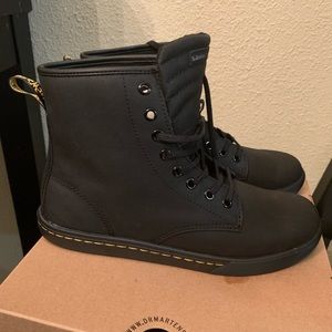 DR MARTENS SHERIDAN BOOTS NEW IN BOX